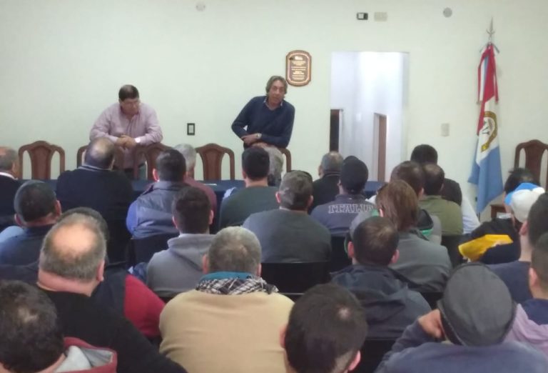 VIDEO: El SOEA solicita a las aceiteras del cordón industrial una recomposición urgente del salario VIDEO: El SOEA solicita a las aceiteras del cordón industrial una recomposición urgente del salario