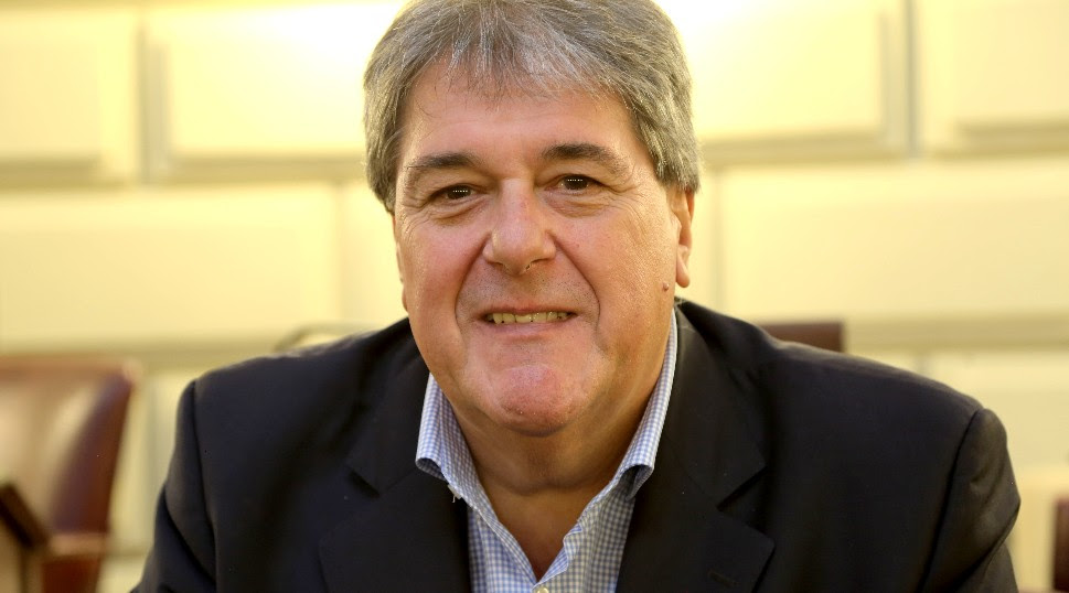 Basta de Esperar horas: Por Fin se reglamentó la ley de trato digno autoría de Luis Rubeo Basta de Esperar horas: Por Fin se reglamentó la ley de trato digno autoría de Luis Rubeo