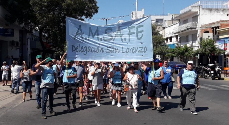 AMSAFE informa: Aguinaldo. Escalafones Definitivos. Rechazamos cambio de condiciones. Reunión con Diputados. Créditos blandos AMSAFE informa: Aguinaldo. Escalafones Definitivos. Rechazamos cambio de condiciones. Reunión con Diputados. Créditos blandos