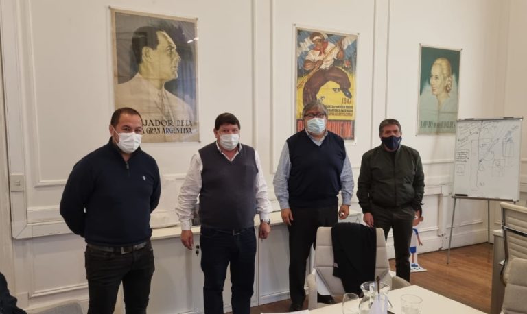 CGT San Lorenzo recibida en Casa Rosada. Se habló de paritarias, viviendas, vacunas y la visita de funcionarios nacionales a la región CGT San Lorenzo recibida en Casa Rosada. Se habló de paritarias, viviendas, vacunas y la visita de funcionarios nacionales a la región