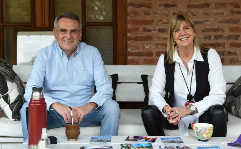 Elecciones 2021: Rossi explicó su candidatura a Senador, con algunos reconocimientos a Perotti pero rechazando sus intenciones hegemónicas Elecciones 2021: Rossi explicó su candidatura a Senador, con algunos reconocimientos a Perotti pero rechazando sus intenciones hegemónicas
