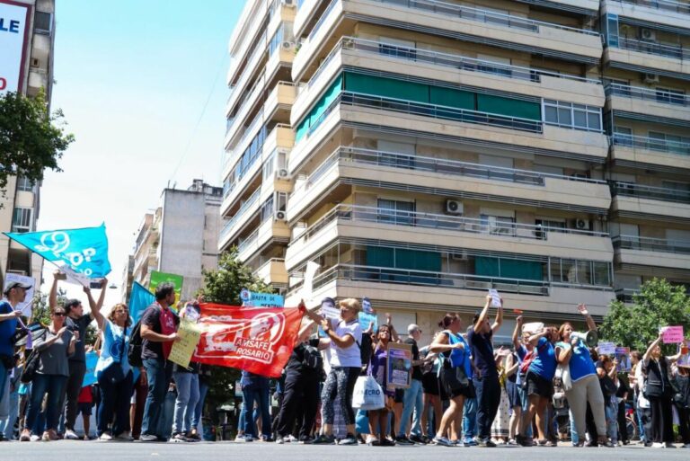 Sube la bronca docente