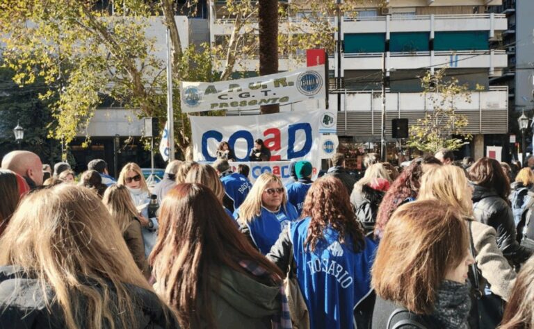 UNR: comienza la semana de paro docente por mejores salario y presupuesto UNR: comienza la semana de paro docente por mejores salario y presupuesto