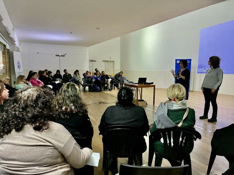 La Municipalidad impulsa iniciativa para prevenir consumos problemáticos junto a escuelas primarias y secundarias La Municipalidad impulsa iniciativa para prevenir consumos problemáticos junto a escuelas primarias y secundarias