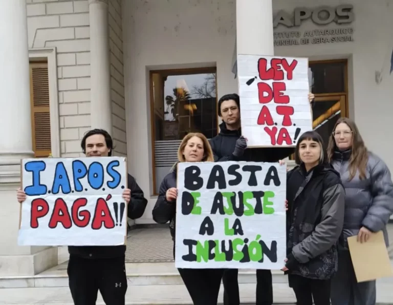 Prestadores de IAPOS reclaman un aumento del 100% y denuncian deudas pendientes de la obra social Prestadores de IAPOS reclaman un aumento del 100% y denuncian deudas pendientes de la obra social